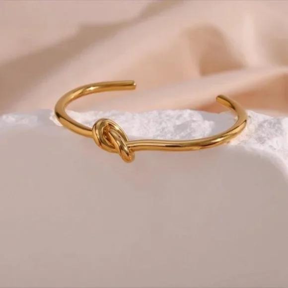 || 18K GOLD || NEW || KNOT CUFF BANGLE BRACELET - Picture 6 of 7